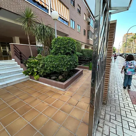 Oeste Parking-wifi-piscina Malaga