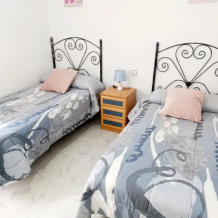Apartment Oeste Parking-wifi-piscina *